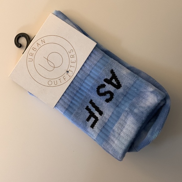 SOLD NWT Urban Outfitters 90s Tie-Dye Sock - Picture 2 of 3